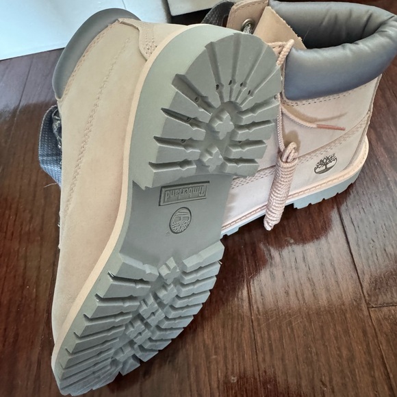 LITTLE KID'S TIMBERLAND PREMIUM WATERPROOF BOOT LIGHT PINK NUBUCK Size 2 - Picture 5 of 6
